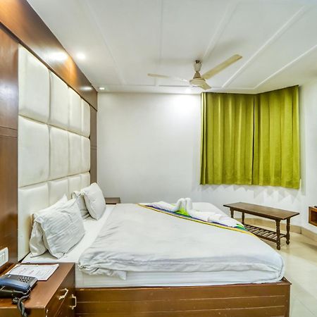 Deep Hotel Мусори Екстериор снимка
