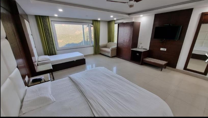 Deep Hotel Мусори Екстериор снимка