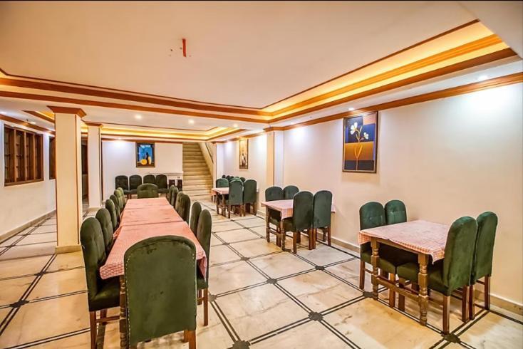 Deep Hotel Мусори Екстериор снимка